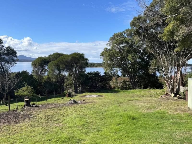 16 Broome Street, Mallacoota, Vic 3892 Australia