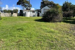 16 Broome Street, Mallacoota, Vic 3892 Australia