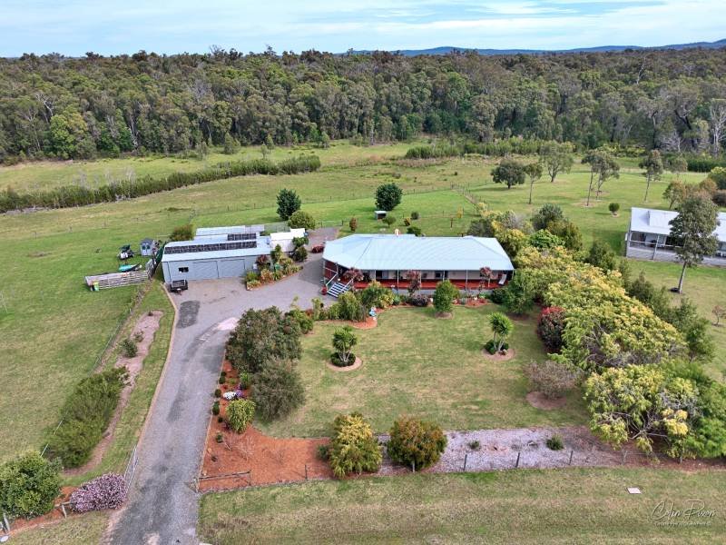 9 NAUTA TERRACE, Mallacoota, VIC 3892 Australia