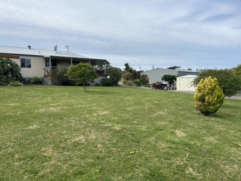 9 NAUTA TERRACE, Mallacoota, VIC 3892 Australia