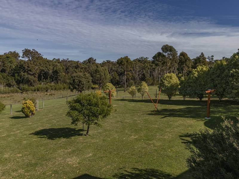 9 NAUTA TERRACE, Mallacoota, VIC 3892 Australia